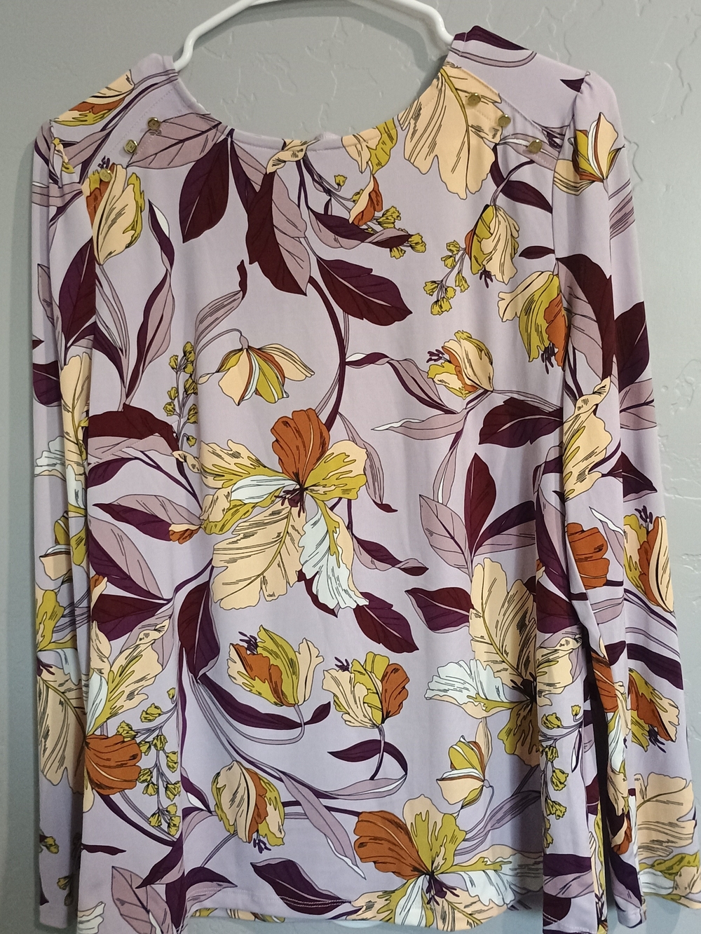 Liz Claiborne Lilac Floral Long Sleeve Top with Gold and Brown Accents